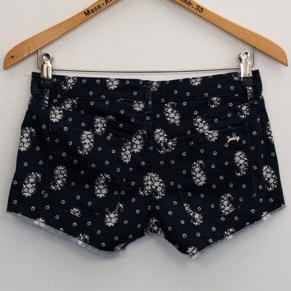 Juicy Couture Black Floral Denim Cutoff Shorts Size 25 Low Rise Stretchy Fit - Picture 2 of 5